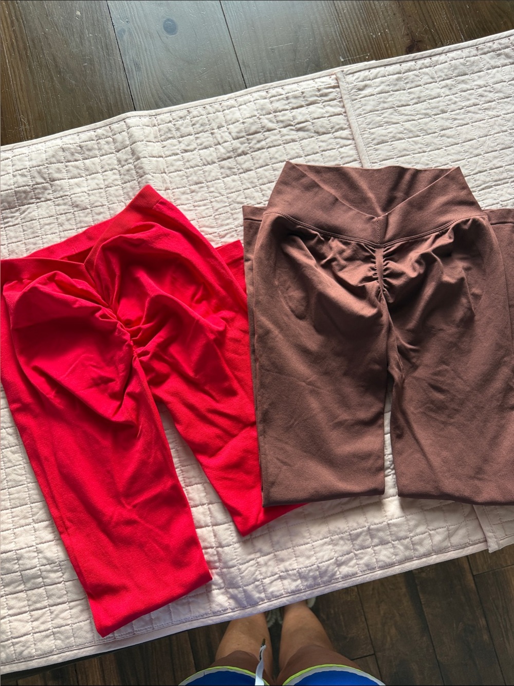 Womens Ruched Leggings - Red and Brown set of 2